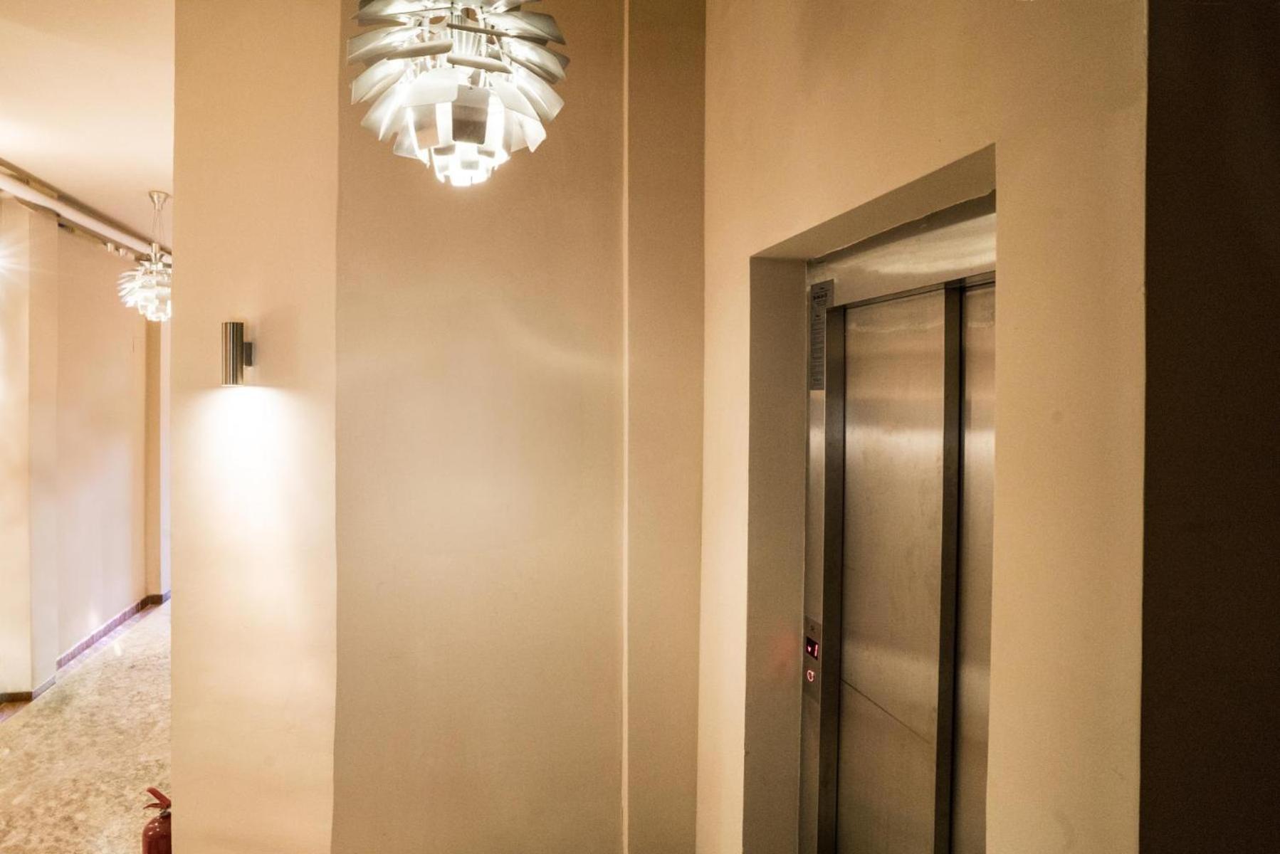 Rainforest Studio Downtown By Pretty Apartments بوخارست المظهر الخارجي الصورة