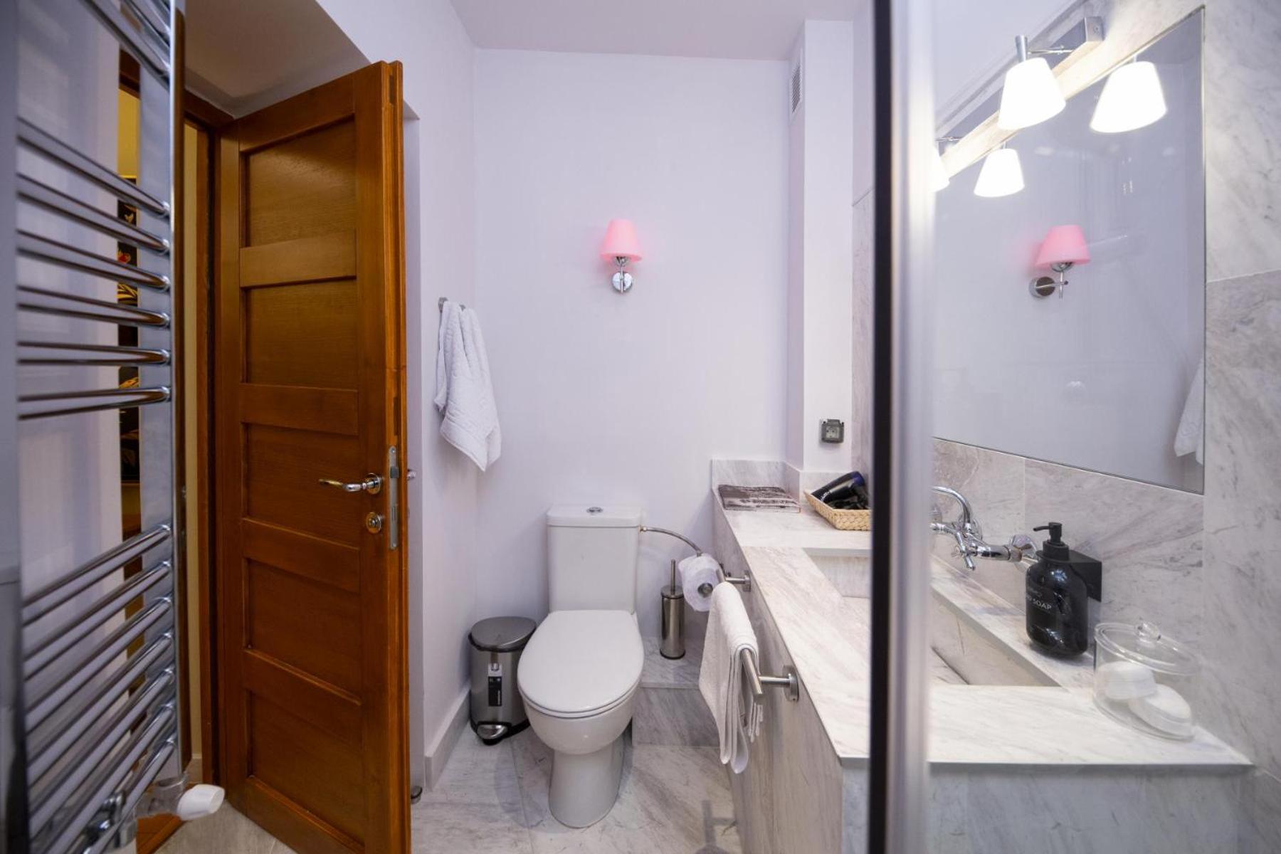Rainforest Studio Downtown By Pretty Apartments بوخارست المظهر الخارجي الصورة